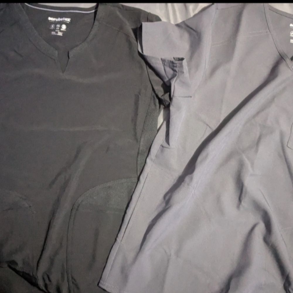 ♨️❗ LAST CHANCE ⬇️Scrubstar Women's Black and Gray Scrub Tops